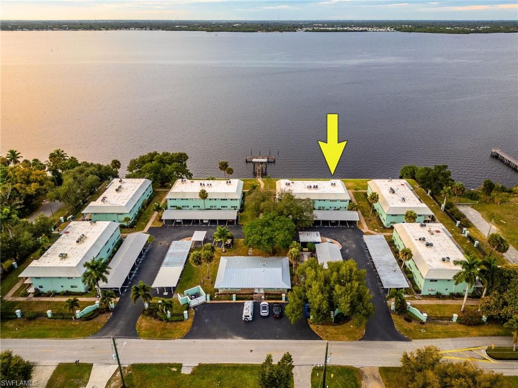 3225 E Riverside DR 31C-31