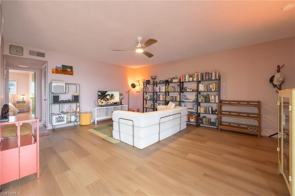 3225 E Riverside DR 31C-4