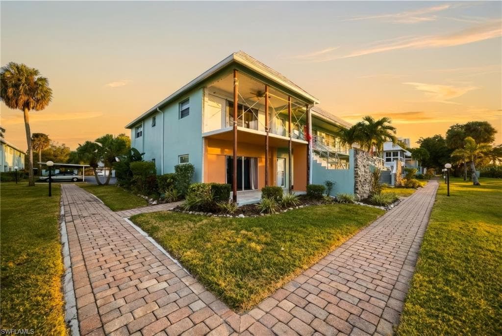 3225 E Riverside DR 31C-25