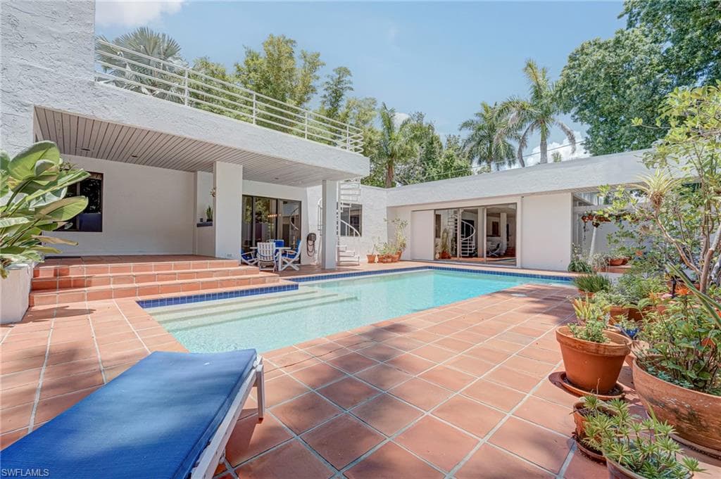 1215 Caloosa DR-36