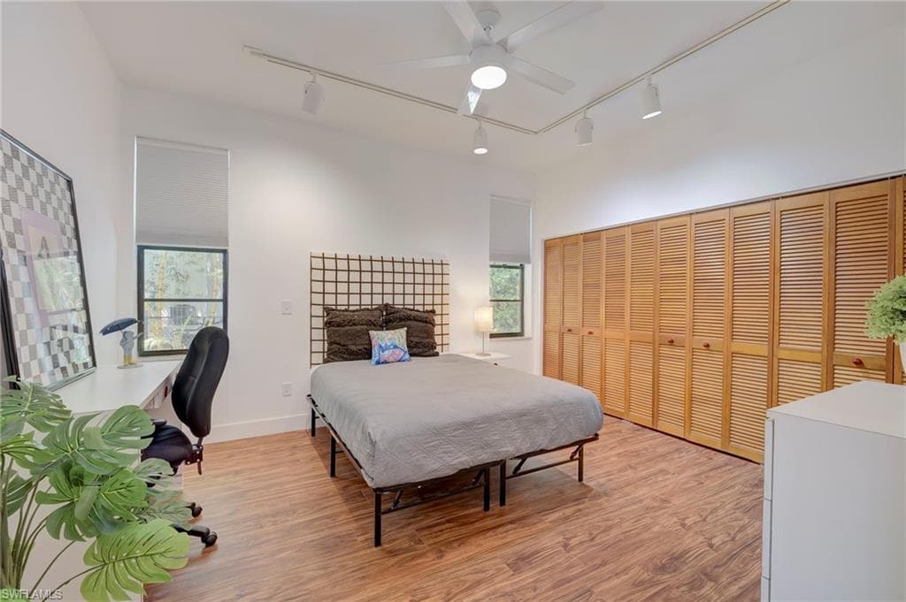1215 Caloosa DR-20