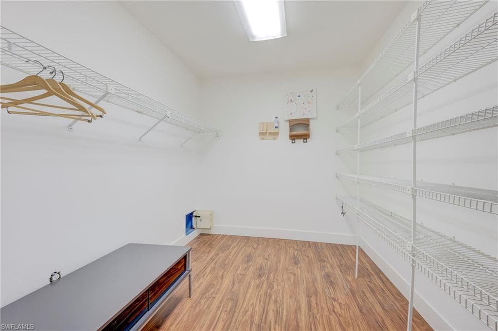 1215 Caloosa DR-29