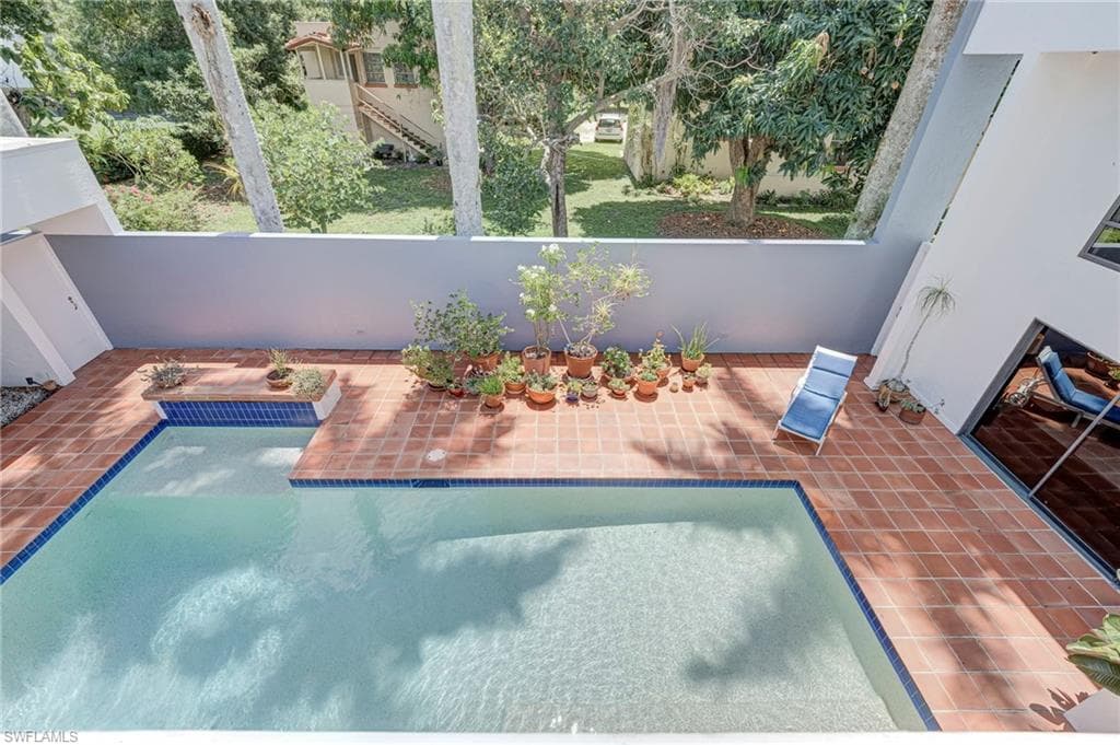 1215 Caloosa DR-8