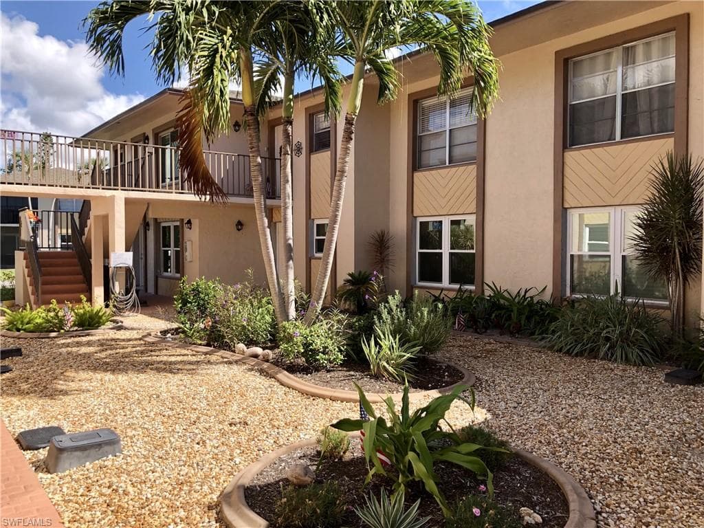 16881 Davis RD 214-5