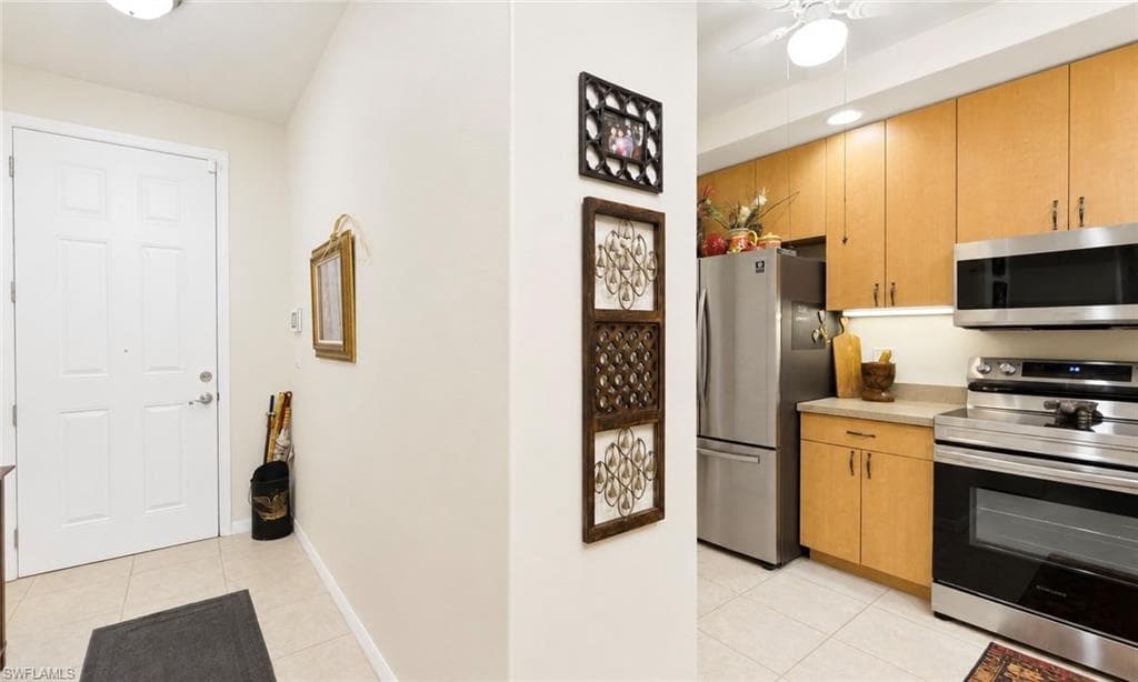1133 Van Loon Commons CIR 202-5