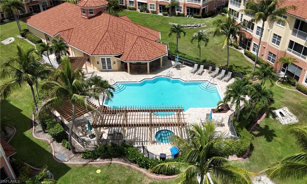 1133 Van Loon Commons CIR 202-38