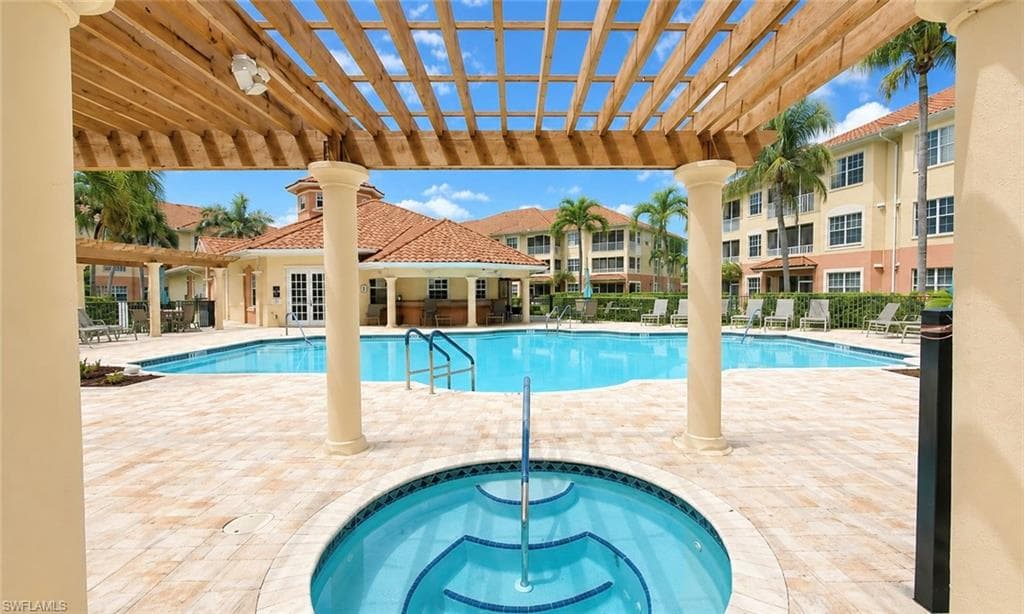1133 Van Loon Commons CIR 202-37