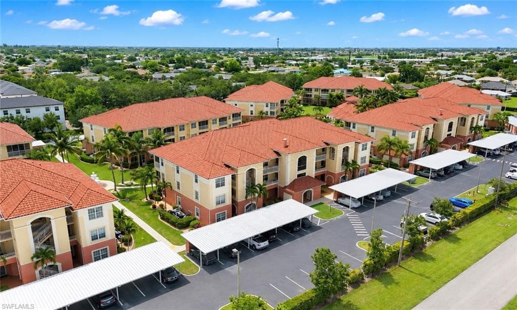 1133 Van Loon Commons CIR 202-44