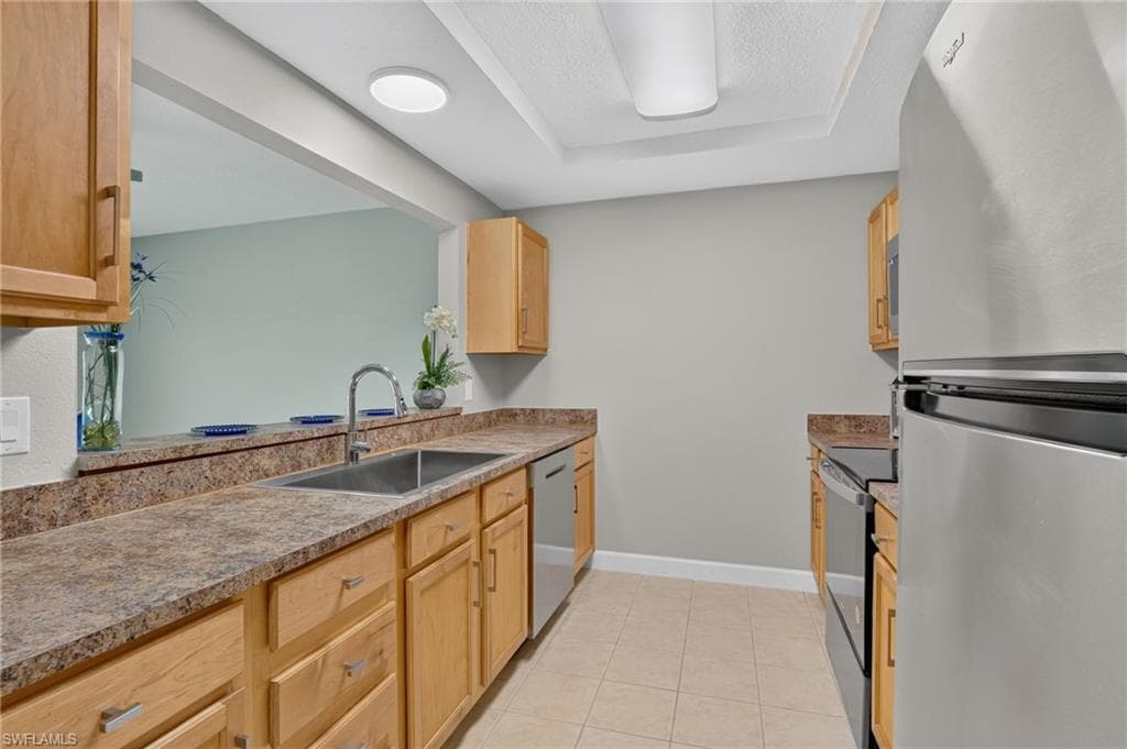 3340 N Key DR 7-16