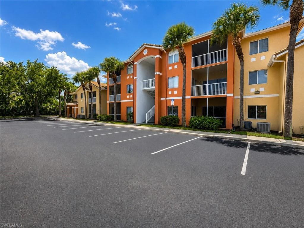 6490 Aragon WAY 303-6