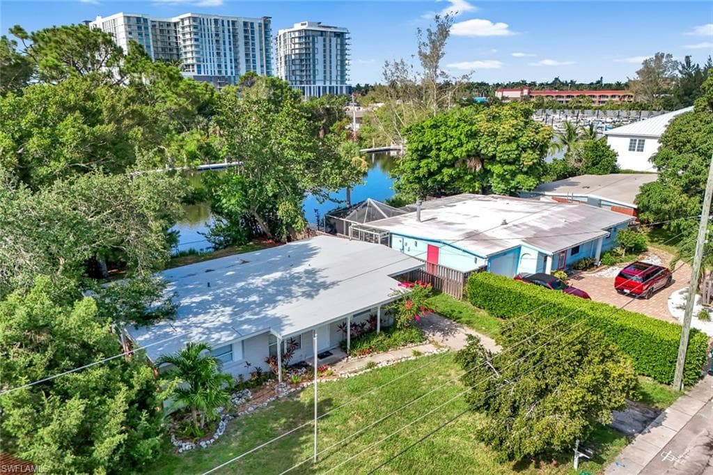 2140 Harbor LN-30