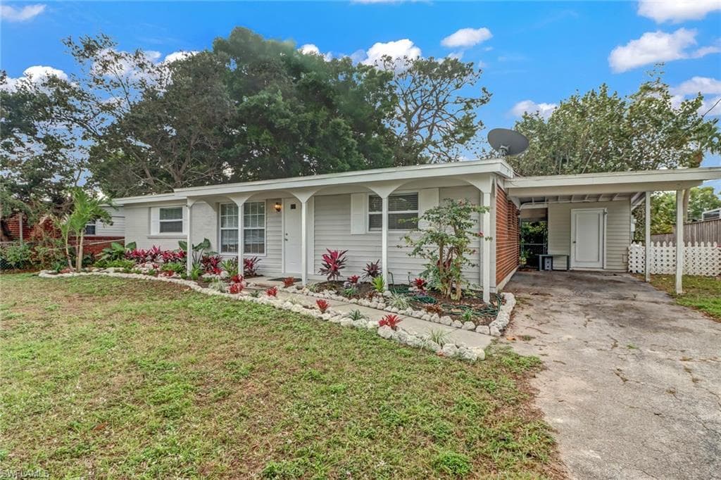 2140 Harbor LN-4