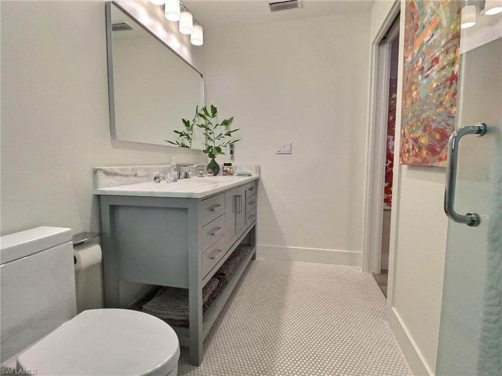 1031 Diana AVE-27