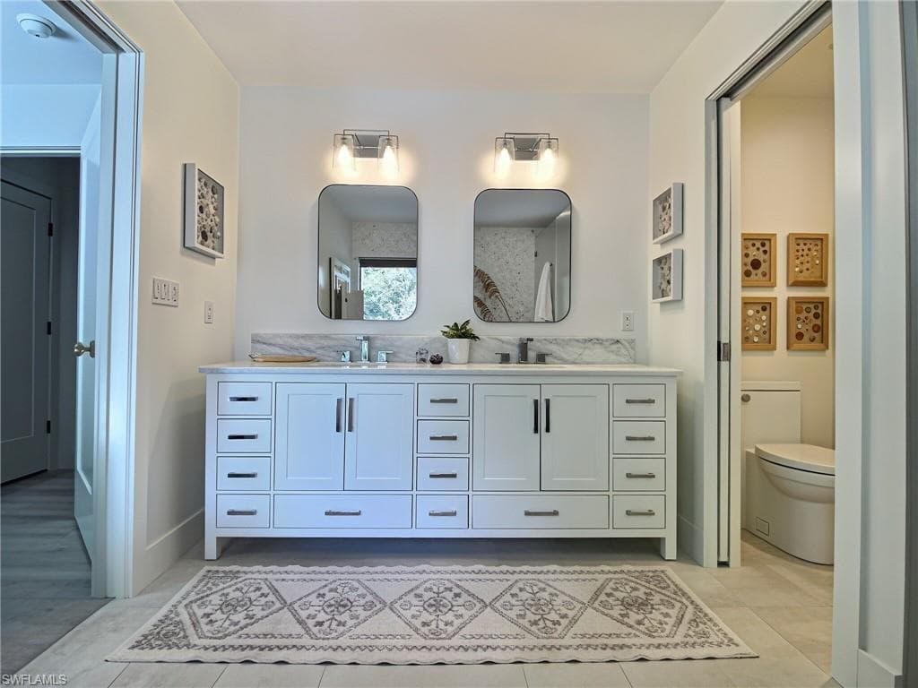1031 Diana AVE-22