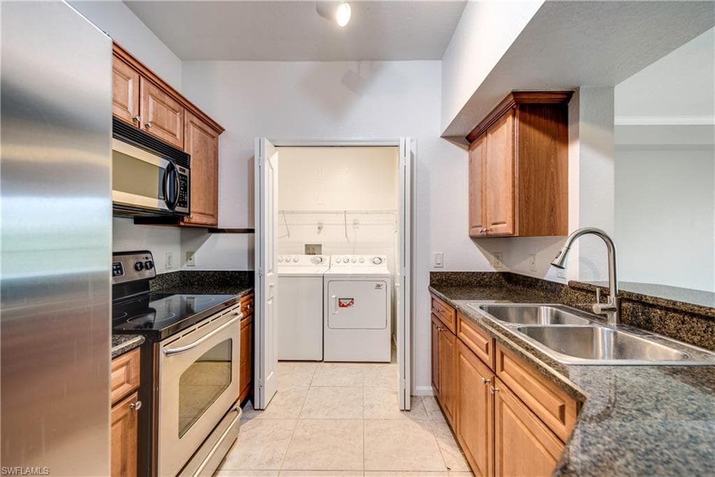 13000 Positano CIR 301-2