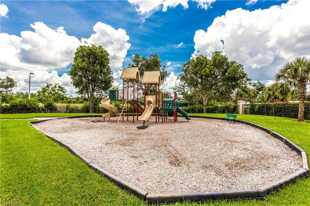 13000 Positano CIR 301-15