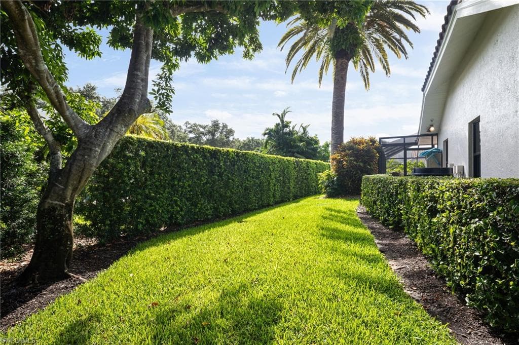 196 Monterey DR-16