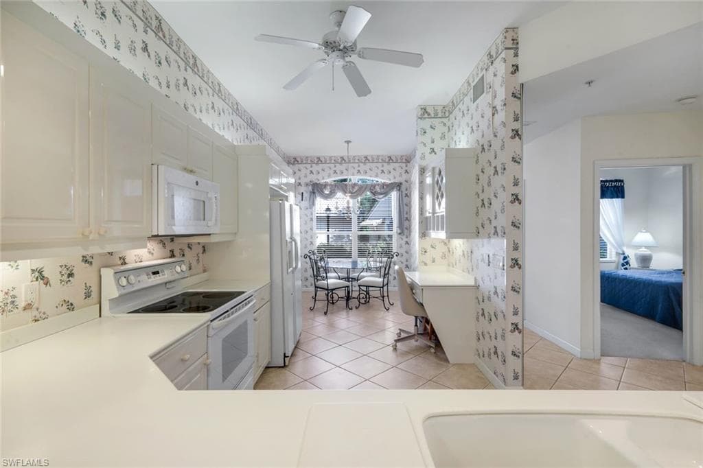 2036 Cascades DR 7-15