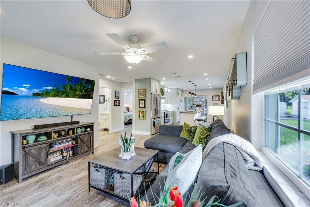 2385 Sunset AVE-3