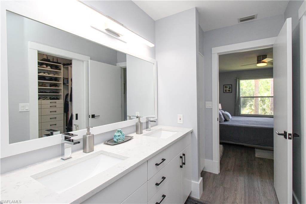 225 Robin Hood CIR 203-42