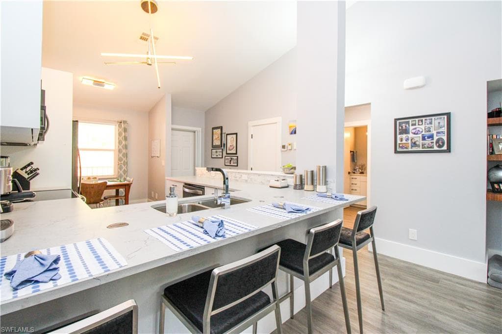 225 Robin Hood CIR 203-16