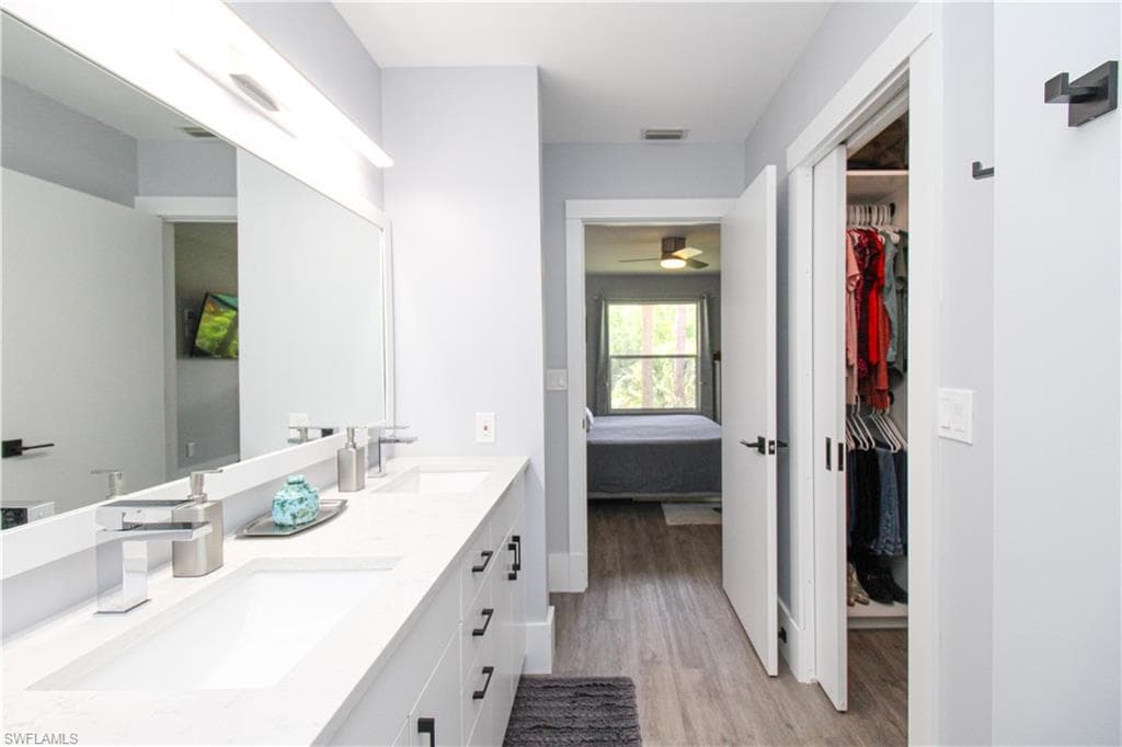 225 Robin Hood CIR 203-41