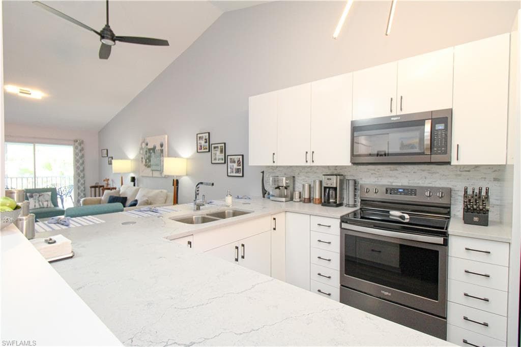 225 Robin Hood CIR 203-11