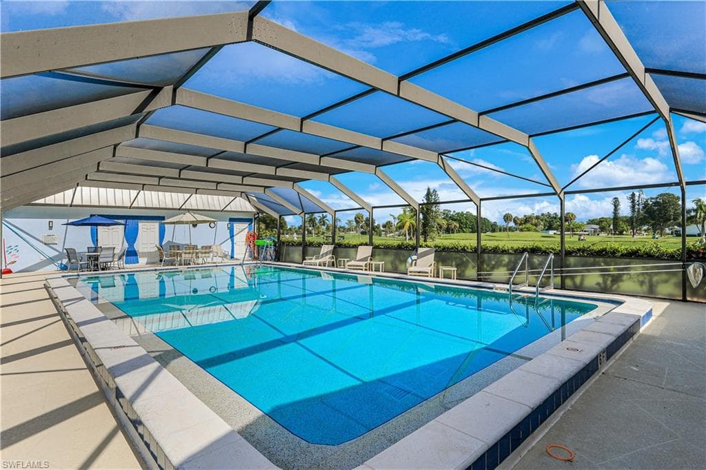 7079 Cedarhurst DR-26