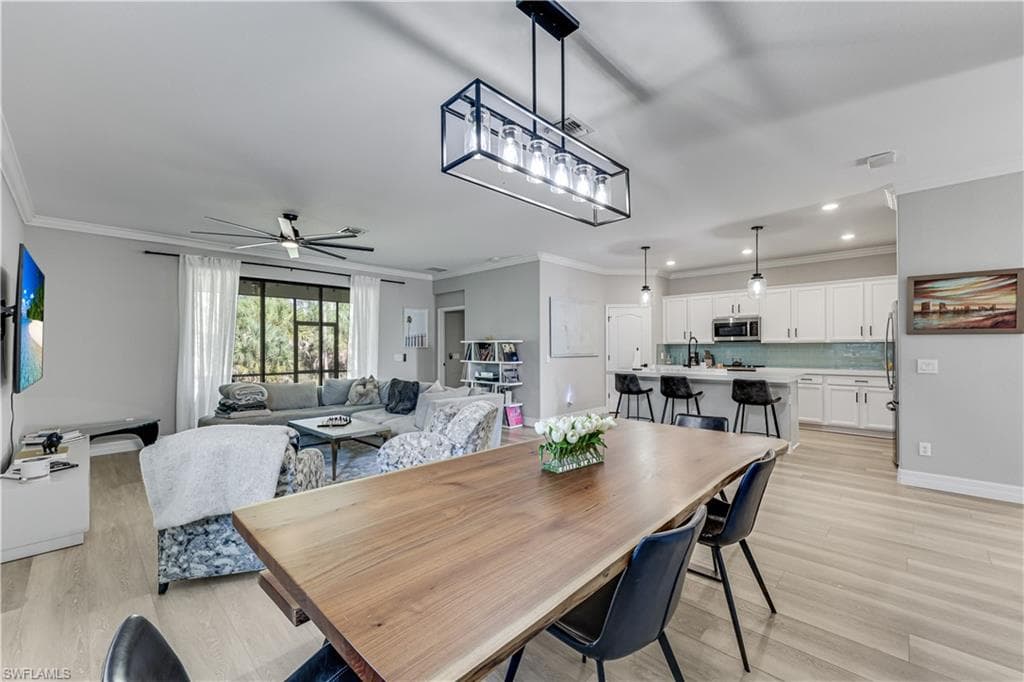 4331 Raffia Palm CIR-11