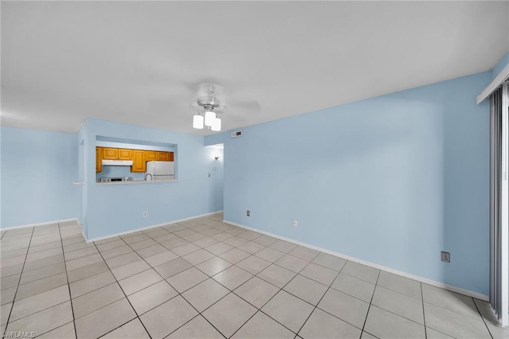 2885 Winkler AVE 612-3