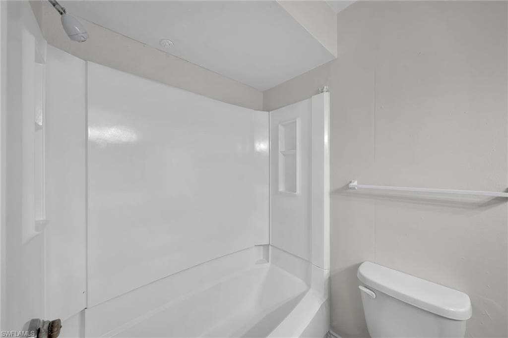 2885 Winkler AVE 612-14