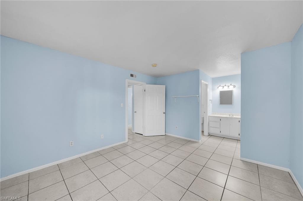 2885 Winkler AVE 612-18