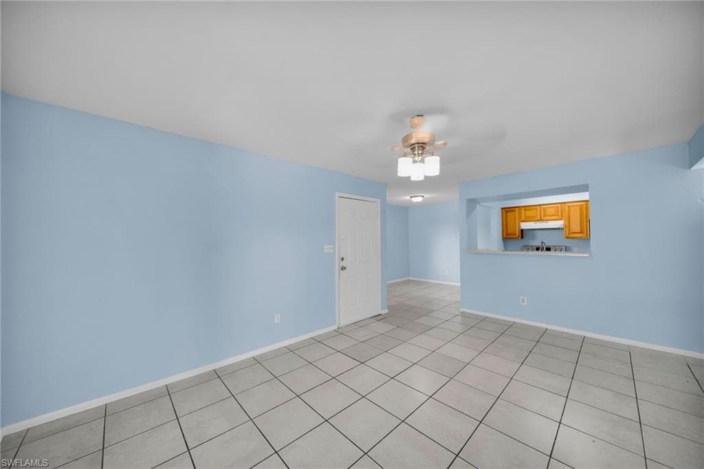2885 Winkler AVE 612-4