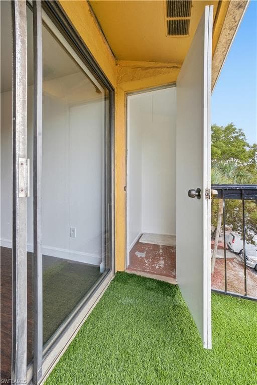 2925 Winkler AVE 920-12