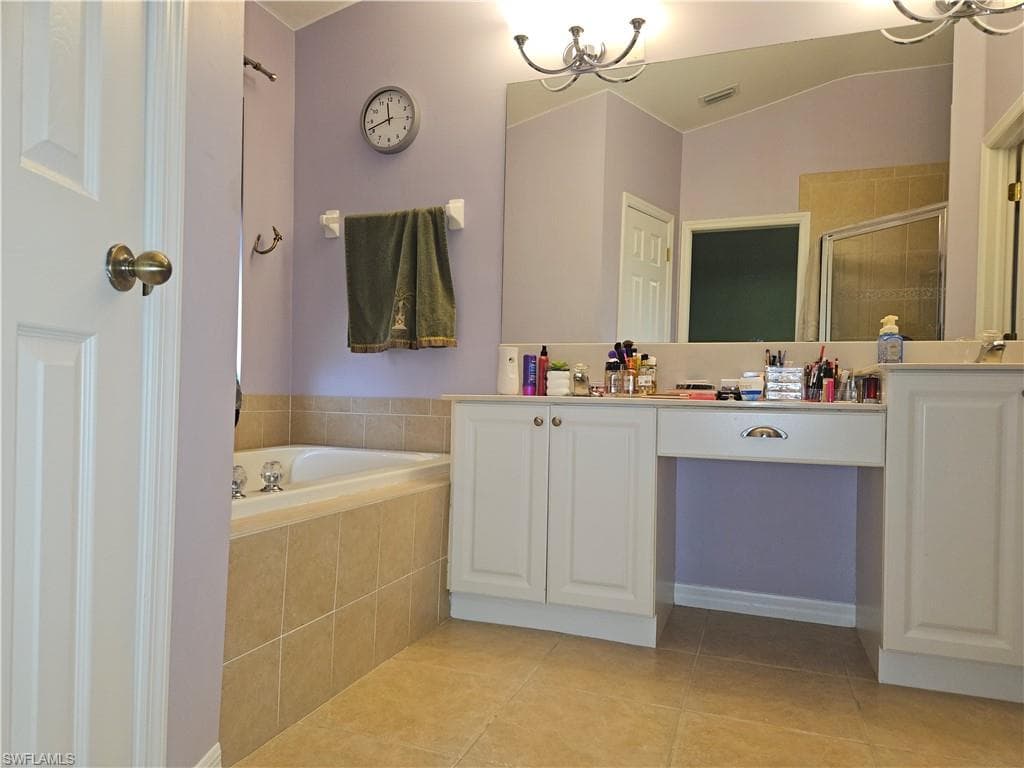 18300 Plumbago CT-22