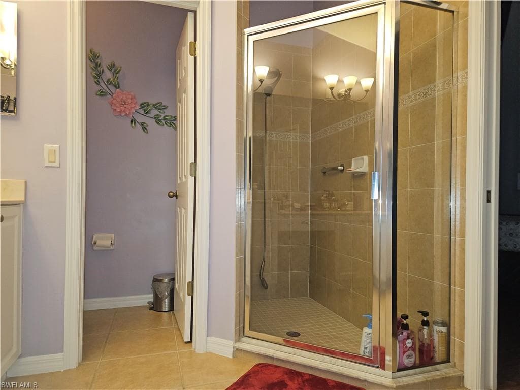 18300 Plumbago CT-24