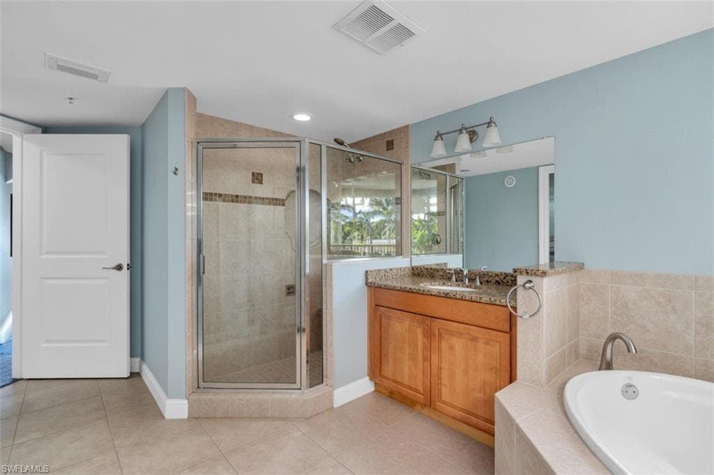 6081 Silver King BLVD 202-19
