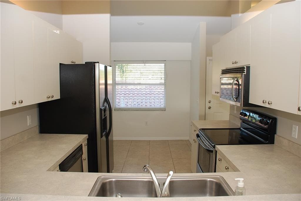 416 Valerie WAY 203-6