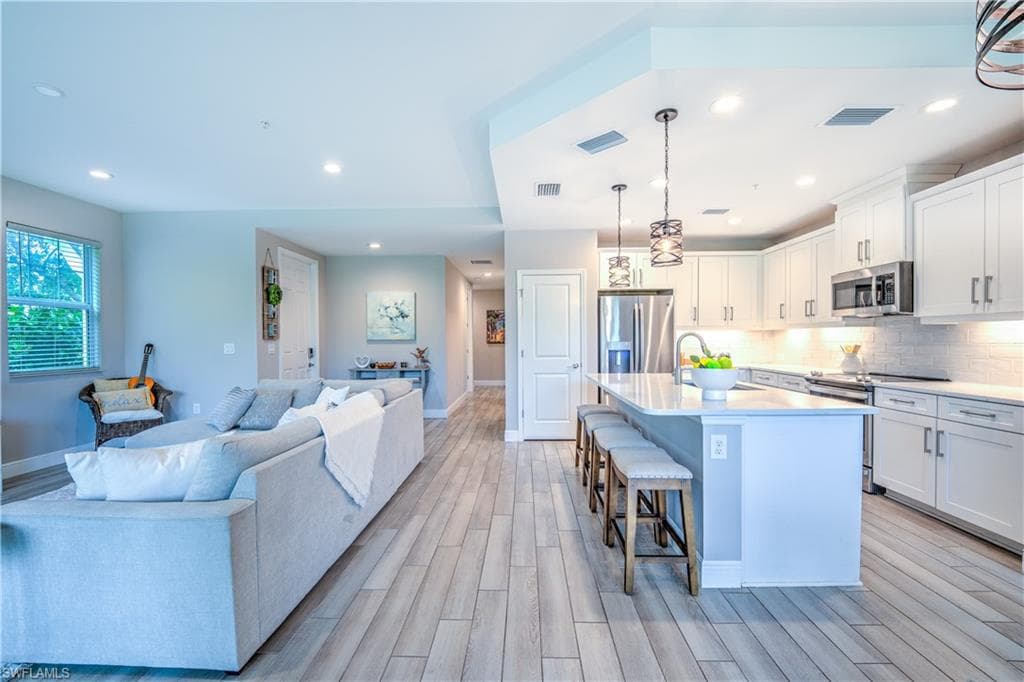 2626 Seychelles CIR 1404-5
