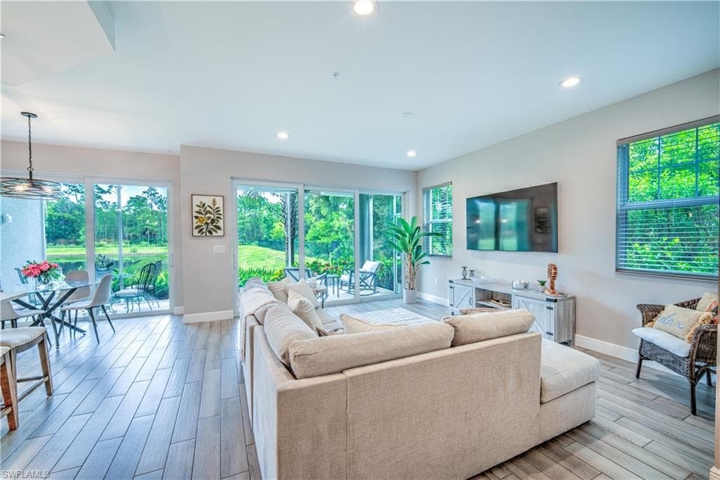 2626 Seychelles CIR 1404-10