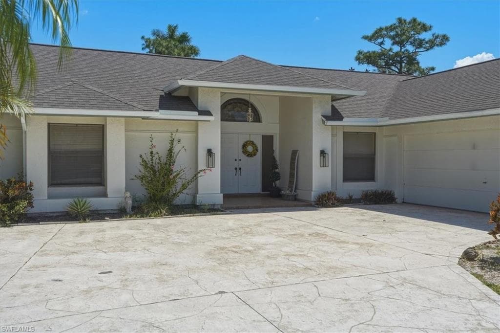 3852 Essex PL-2