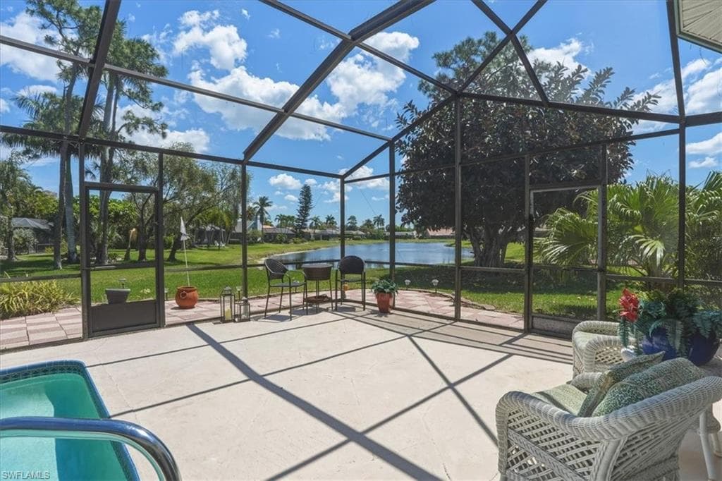 3852 Essex PL-33