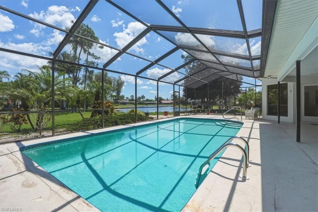 3852 Essex PL-32