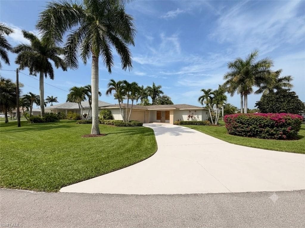 5214 Stratford CT-4