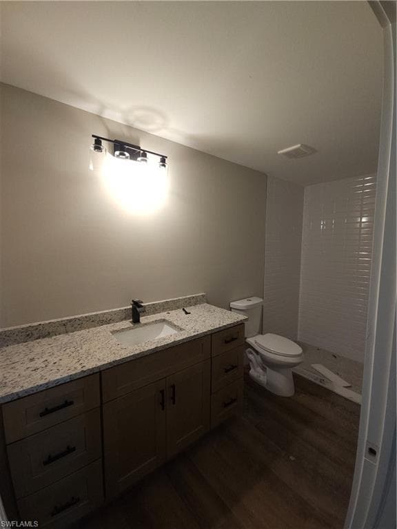 310 Balboa AVE-4