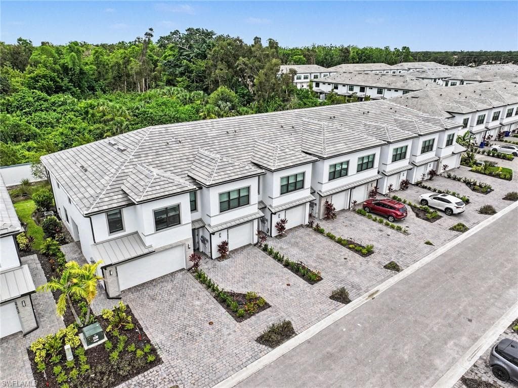 27837 Solis Grande DR-25