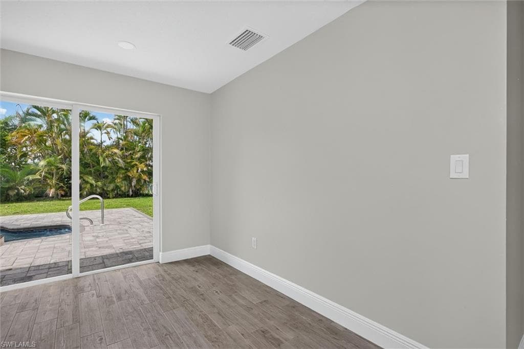 1628 N Flossmoor RD-17