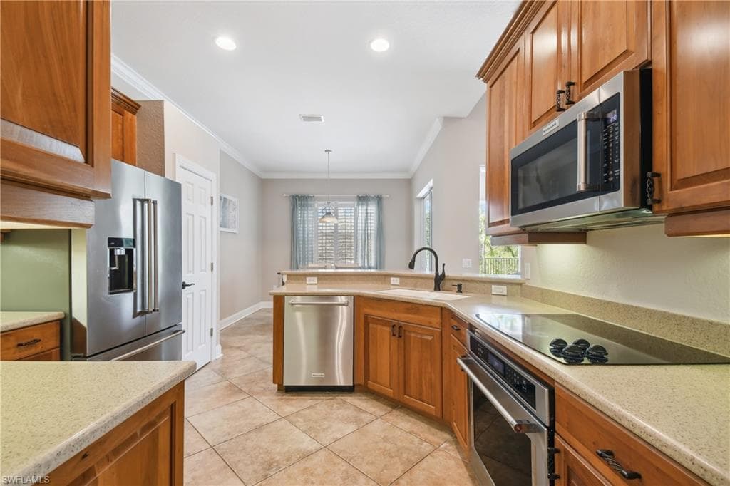 5742 Calmar Breeze LN-15