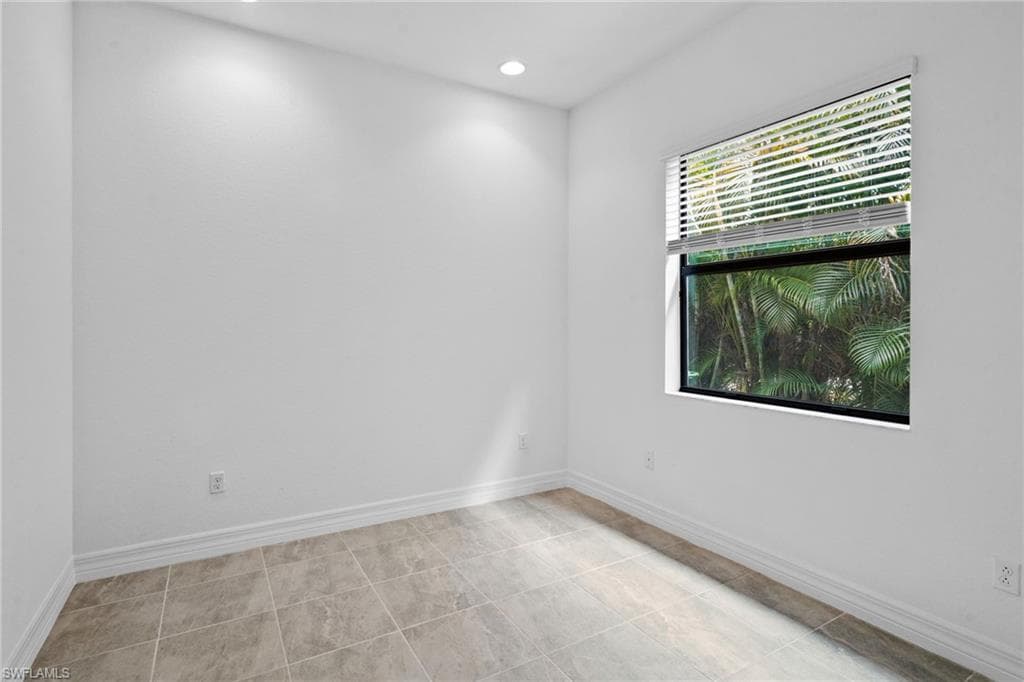 11536 Foxbriar LN-27