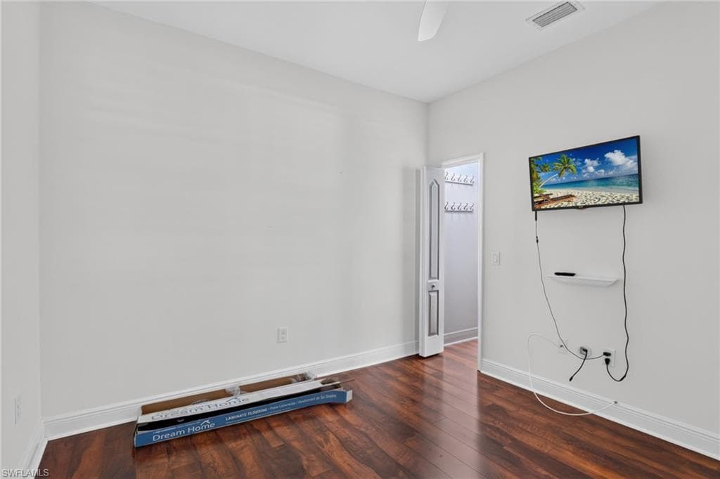 21567 Cascina DR-20